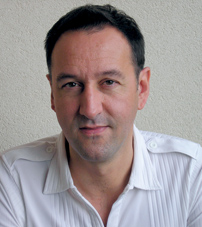 Lesung mit Dr. Rainer Vollath aus seinem Buch “Zwei Lieben”So. 01.04.2012 18.30 Uhr
