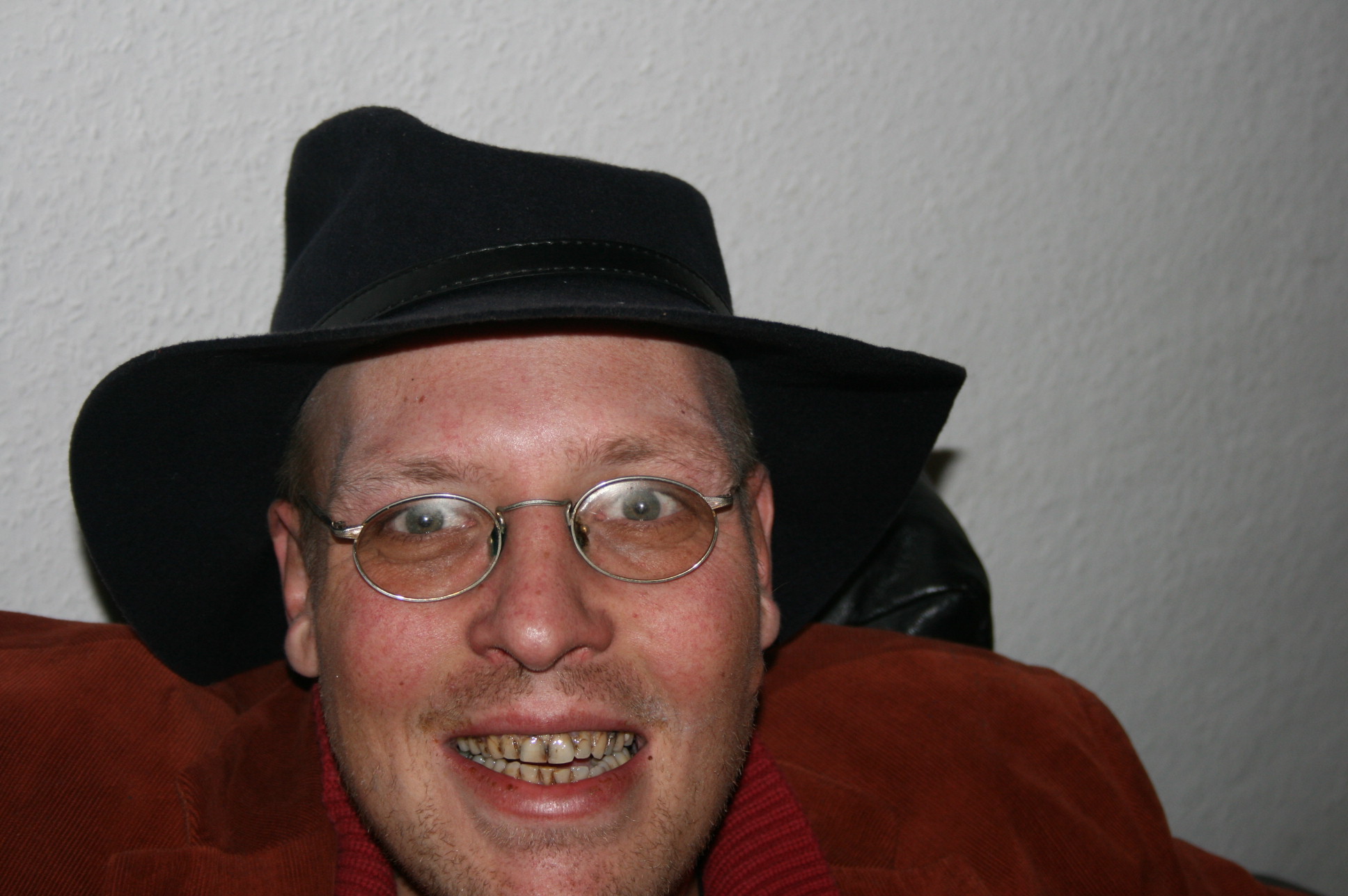 Musikalische Lesung des Dortmunder Künstlers und Journalisten Tork Pöttschke alias Christopher DömgesSa. 30.11.2013 18.00 Uhr