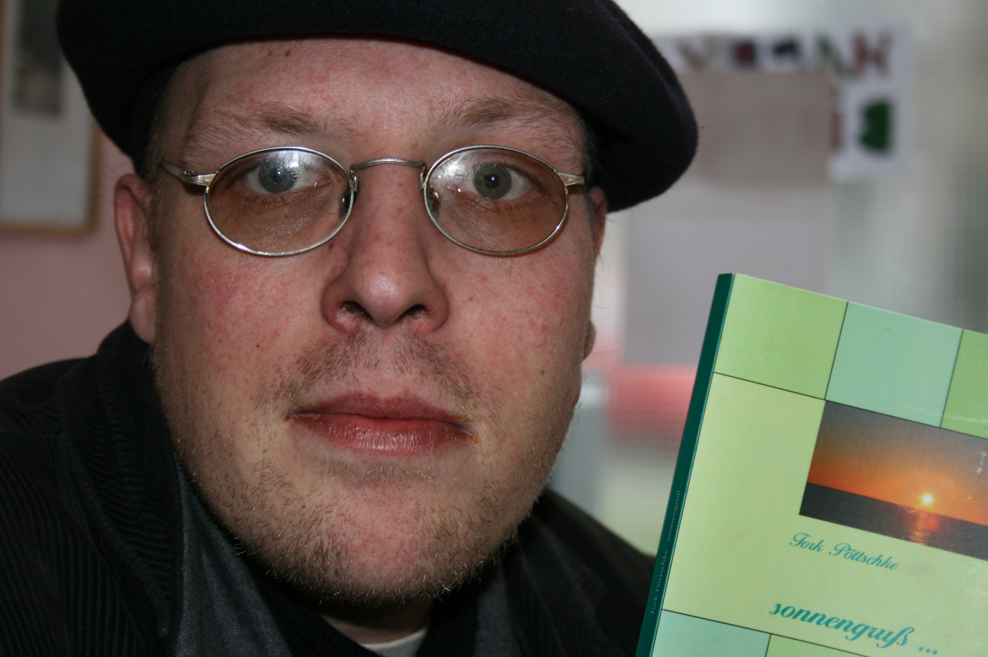 Musikalische Lesung des Dortmunder Künstlers und Journalisten Tork Pöttschke alias Christopher DömgesSa. 28.02.2015 16.00 Uhr